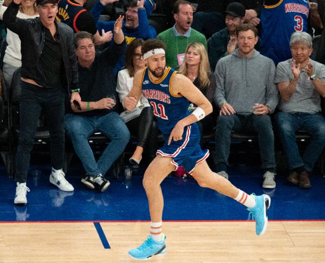 开云体育-【现场】克雷普尔三分球野火燎原 勇士复仇卫冕冠军