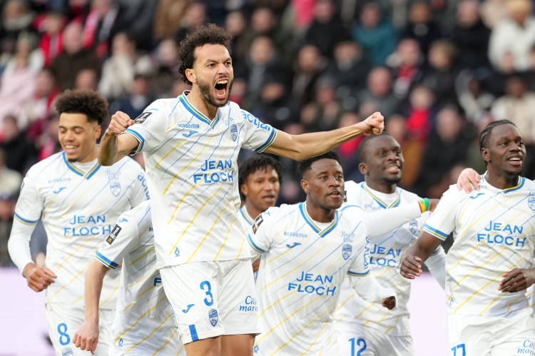 开云APP-外媒：罗马有意洛里昂后卫塔尔比，球员被估价约700万欧